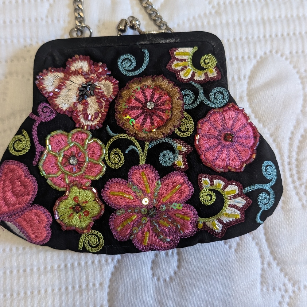 Bundle 2 Purses Beautiful - Picture 3 of 14